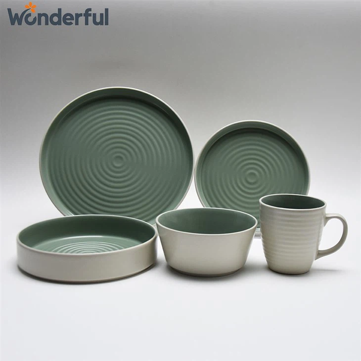 New Design Embossed Dinnerware Set best