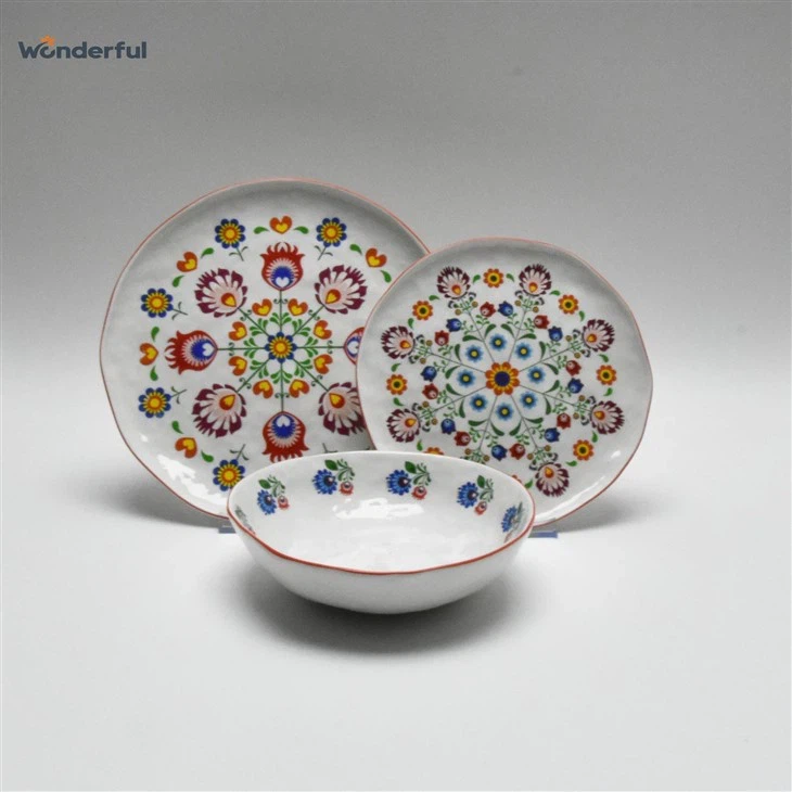 Wonderful Folk-Style Floral Ceramic Tableware Set Wonderful Folk-Style Floral Ceramic Tableware Set