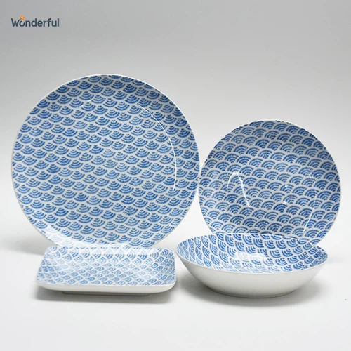 Blue and white pattern porcelain dish set Blue and white pattern porcelain dish set