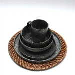 কালো পাথরের পাত্র সেট