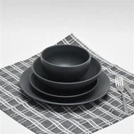 মিনিমালিস্ট এমবসড সিরামিক ডিনার সেট