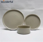 আধুনিক সিরামিক প্লেট এবং বাটি সেট - টেকসই, আড়ম্বরপূর্ণ এবং বহুমুখী