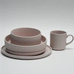 ফ্যাকাশে গোলাপী এমবসড টেবিলওয়্যার