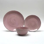 গোলাপী থালাবাসন